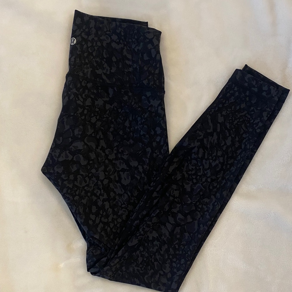 Lululemon Athletica Leggings - Black with grey detail